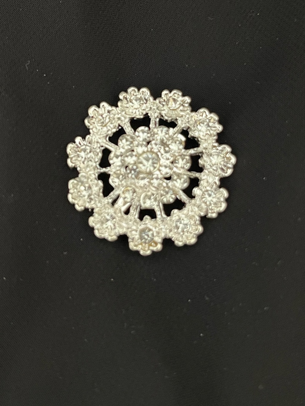 Rhinestone Snowflake Brooch - Silver Sparkle